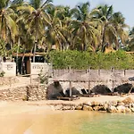 Éteka Slow Beach Hotel