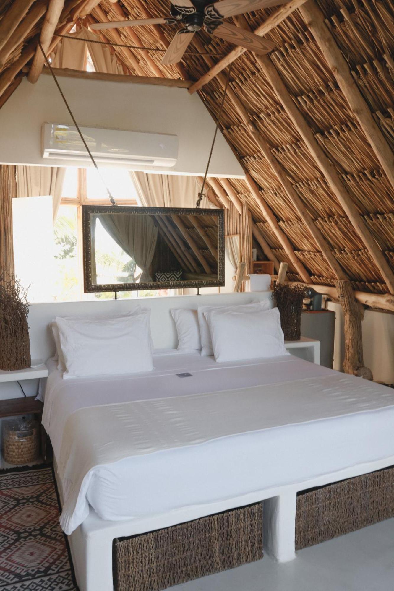 Eteka Slow Adults Only 4*