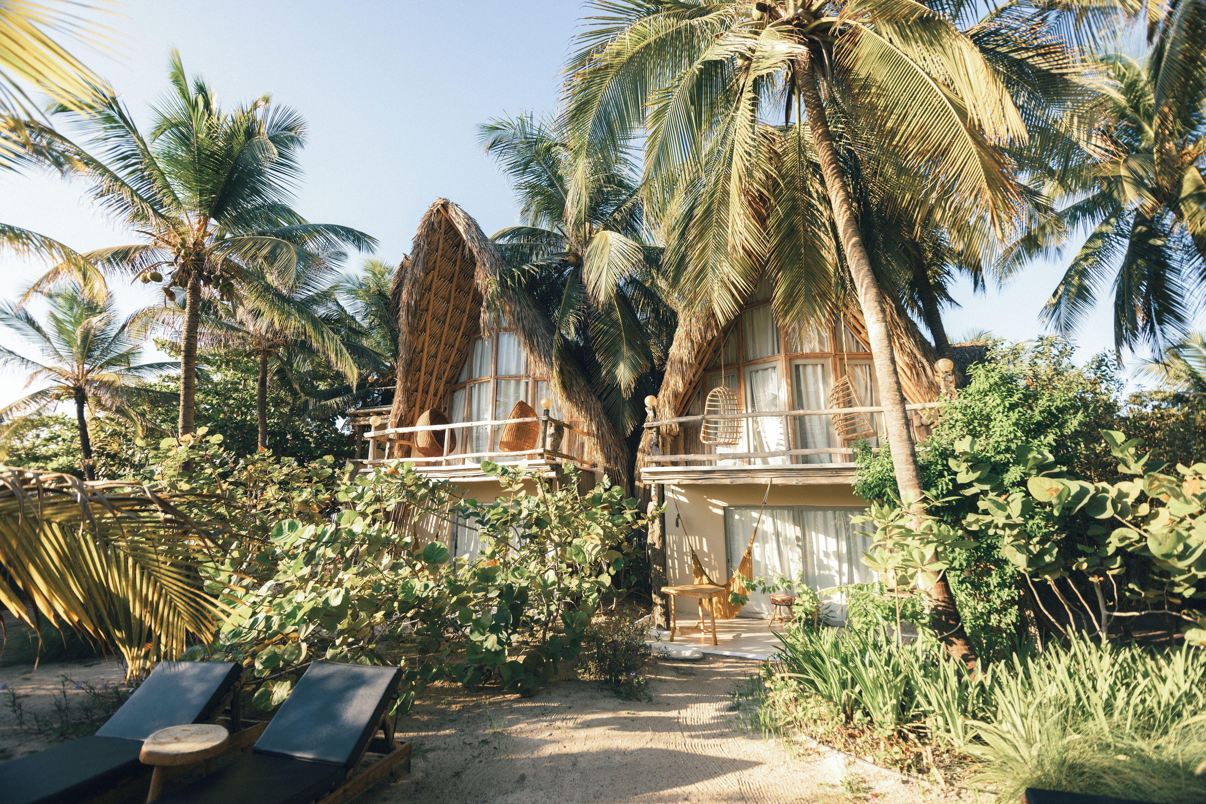 Eteka Slow Adults Only 4*